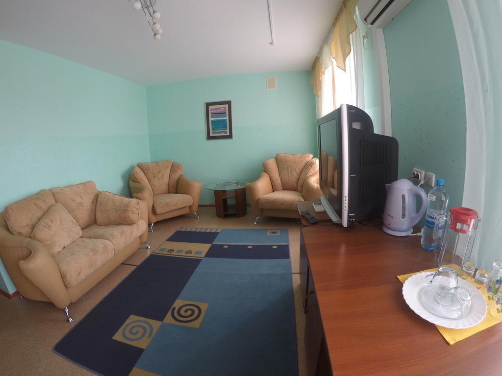 Kurmet Hotel Uralsk Bilik gambar