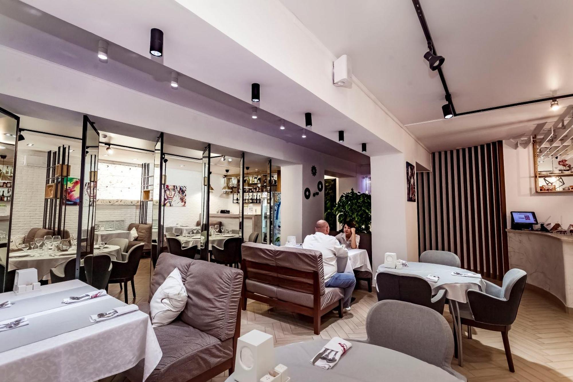 Kurmet Hotel Uralsk Luaran gambar