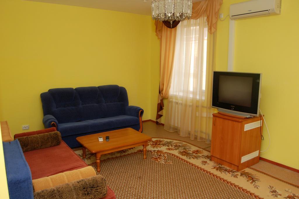 Kurmet Hotel Uralsk Luaran gambar